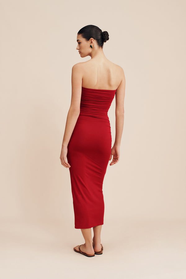 ISABELA STRAPLESS DRESS - CRIMSON